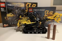 LEGO Technic 42094 Tracked Loader 3