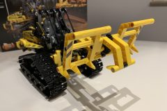 LEGO Technic 42094 Tracked Loader 6