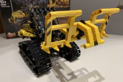 LEGO Technic 42094 Tracked Loader 9