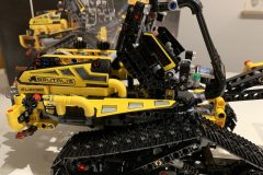 LEGO-Technic-42094-Tracked-Loader 22