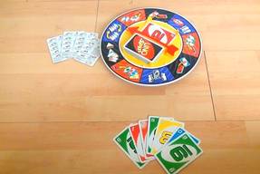 Uno Spin Kartenspiel Spielausstattung