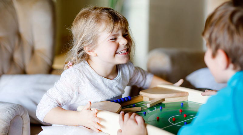 Die passende Spiele & Spielzeuge für Kinder finden